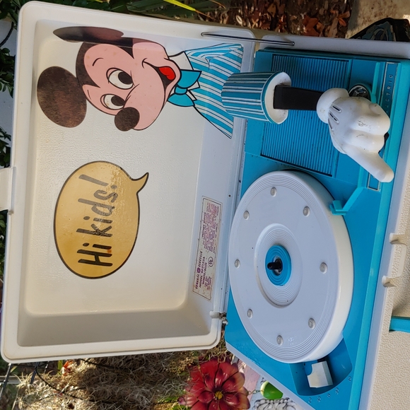 G. E. youth electronics Other - 🎉HP🎉 Vintage 1970 Mickey Mouse Disney GE portable record player